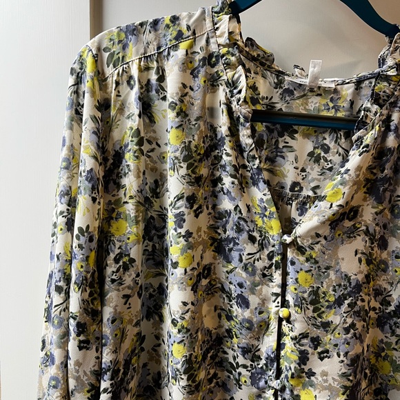 Maurice’s Floral Blouse - Picture 2 of 5